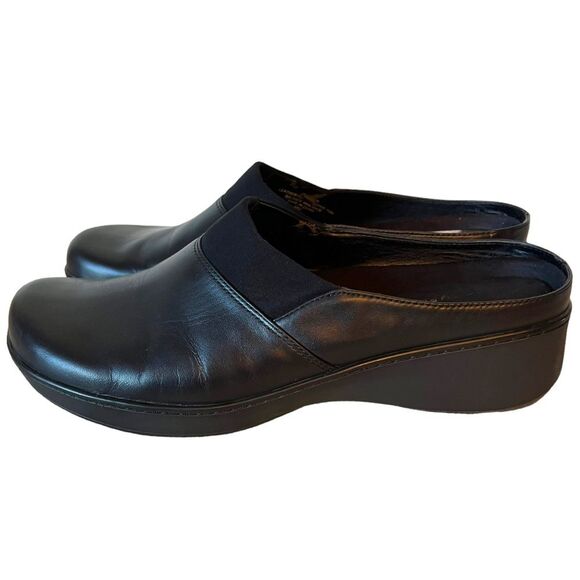 Easy Spirit black leather clogs women’s size 10 - Picture 12 of 15